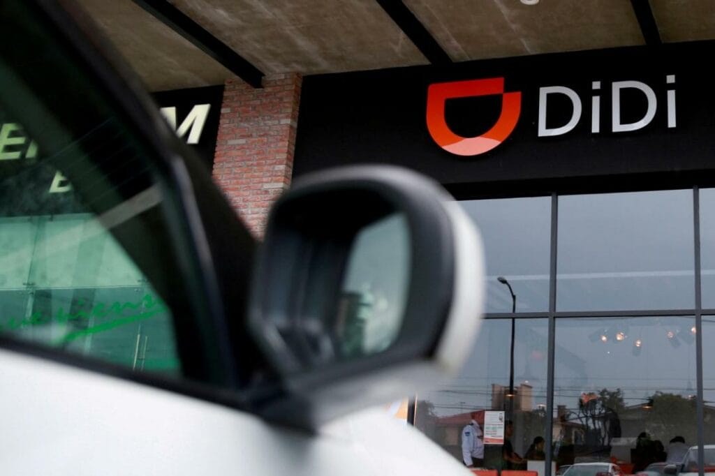 Китайский сервис такси DiDi уйдет с NYSE