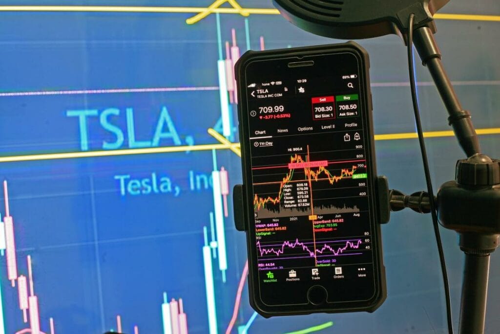 Глава Tesla продал акции компании еще почти на $1 млрд
