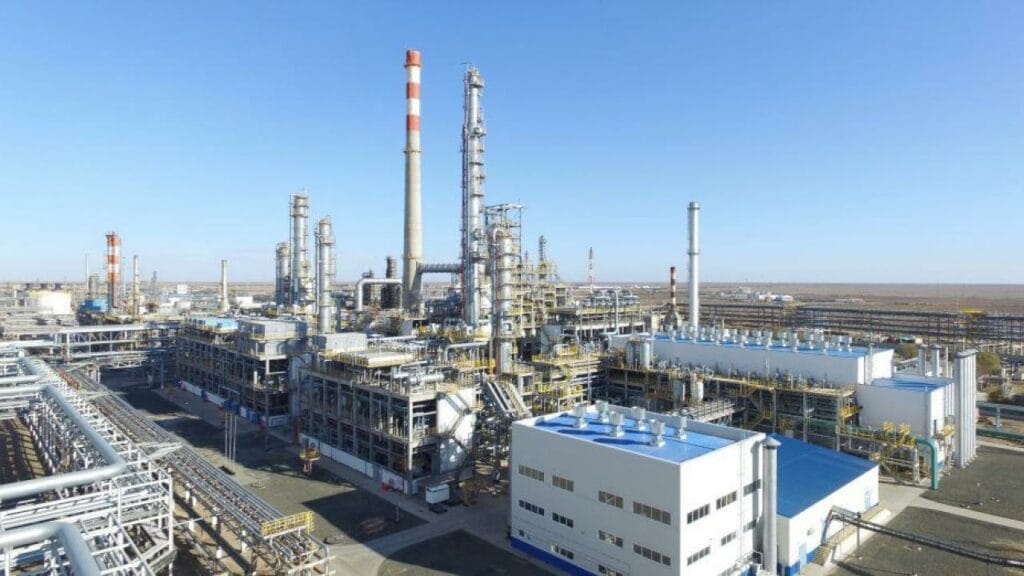 АНПЗ приостановит ряд технологических установок в январе