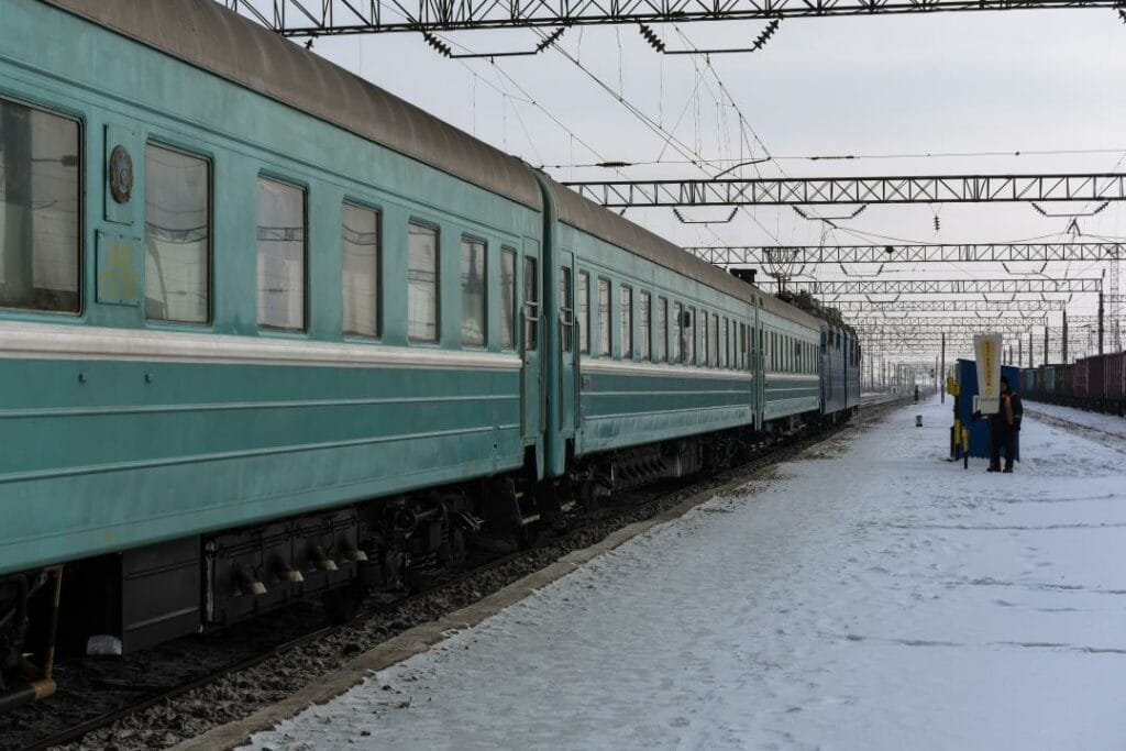 Мереке күндері теміржолда 120-дан астам ереже бұзу анықталды