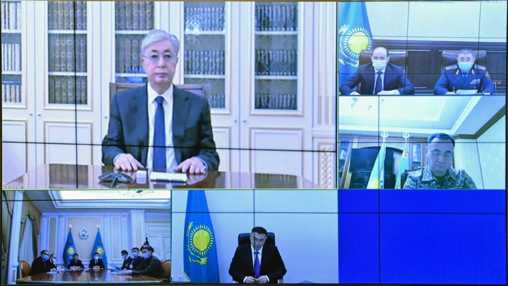 Силовики доложили Токаеву об обстановке в стране