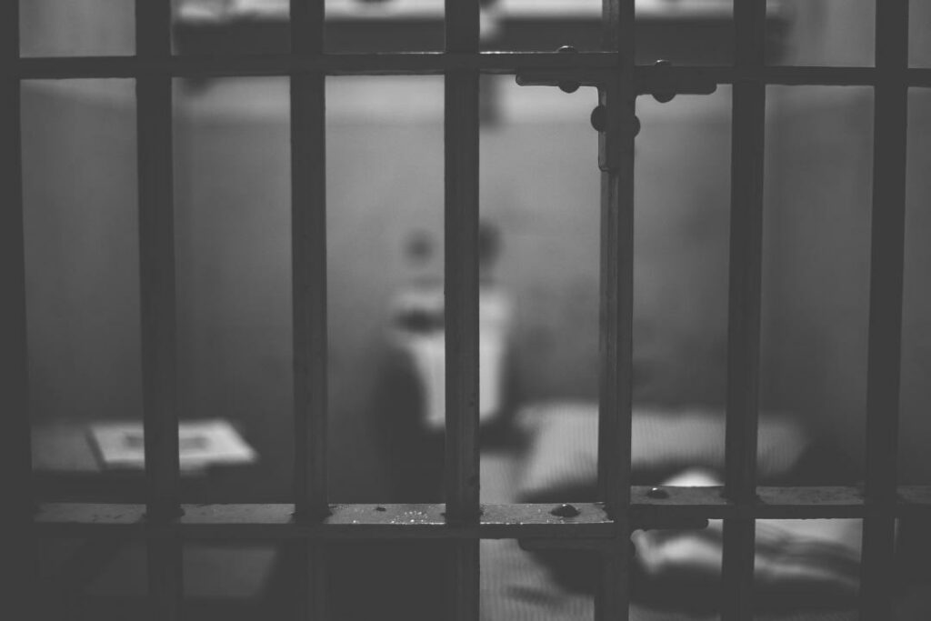 Депутаты попросили рассадить радикалов по отдельным камерам