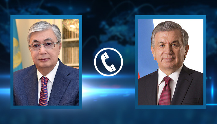 Президенты Казахстана и Узбекистана провели телефонные переговоры