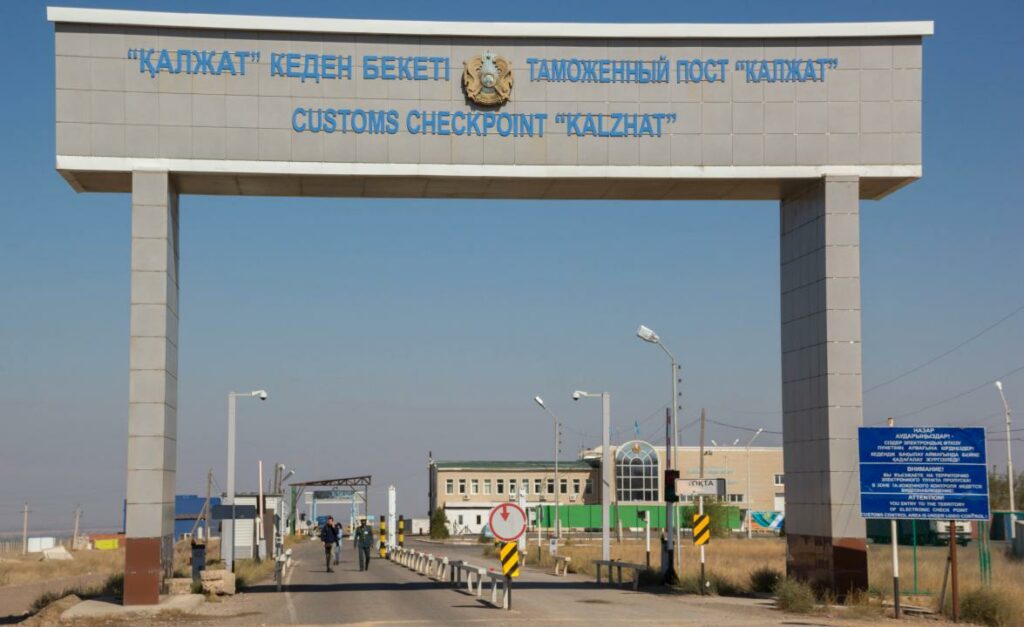 На границе Казахстана с Китаем идет проверка в отношении импортеров