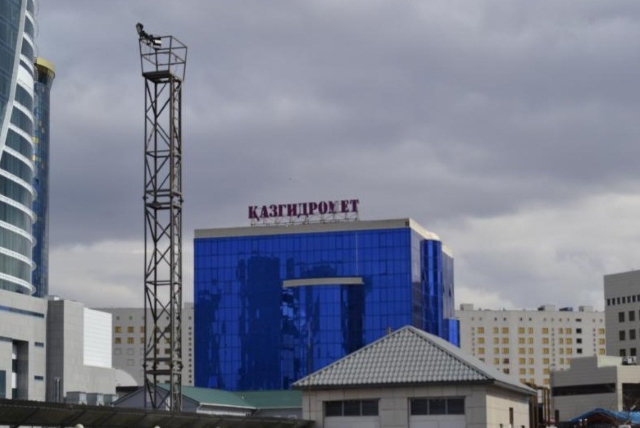 Экс-замдиректора филиала «Казгидромета» осудили за хищение 4,46 млн тенге