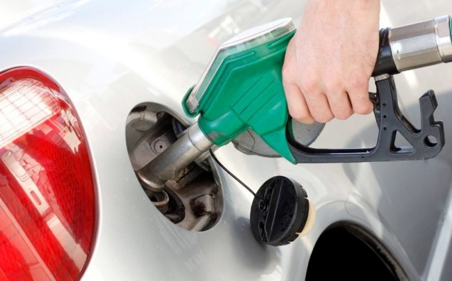 Автомобильному топливу в Казахстане и Кыргызстане повысили класс