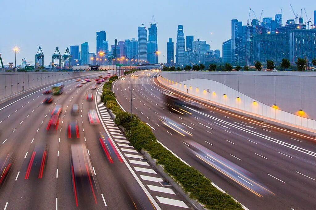 10 дорог, на которые потратили очень много денег