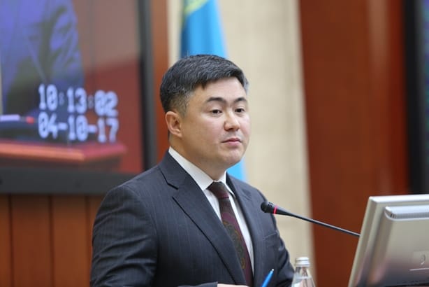 Мажилис одобрил перераспределение таможенных пошлин в ЕАЭС