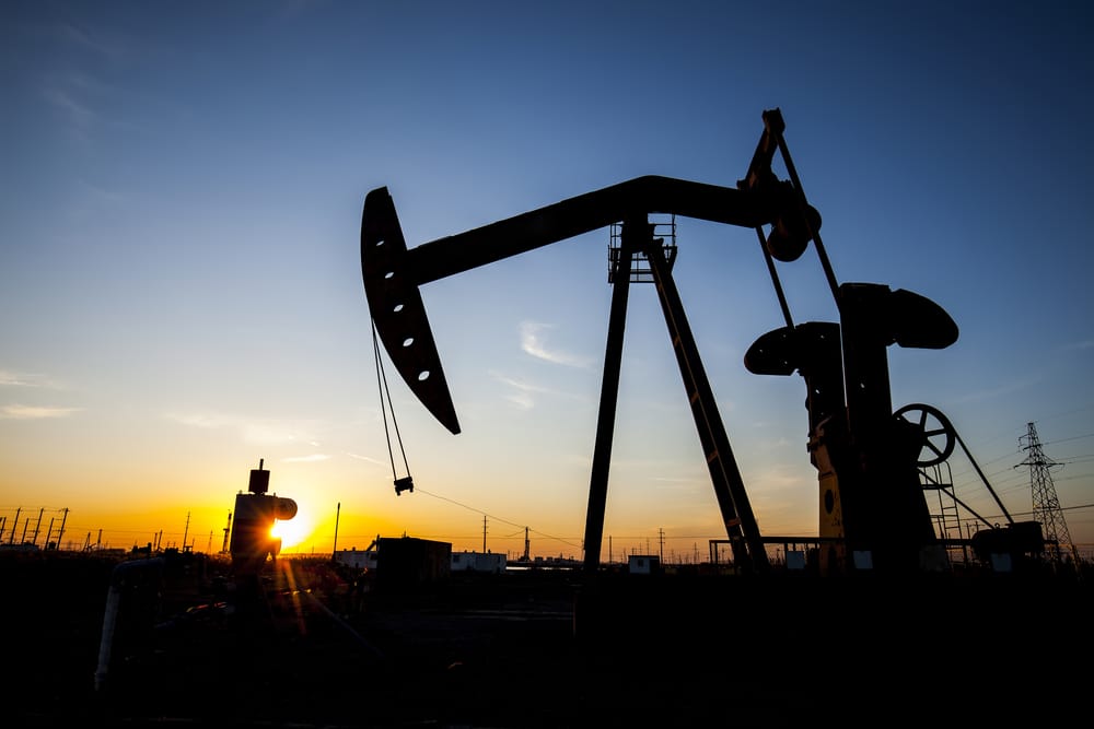 Китай вводит собственные фьючерсы на нефть