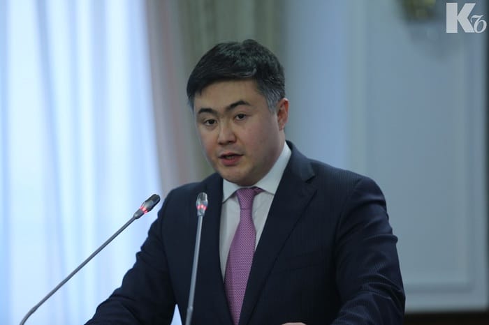 Сулейменов: уровень госдолга нужно взять на особый контроль