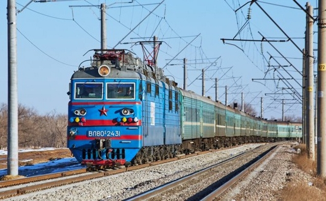 С марта в Казахстане запустят дополнительные поезда