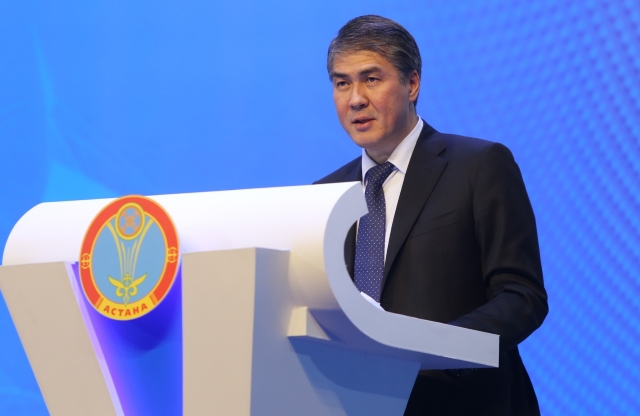 В Астане проверят все объекты торговли и образования