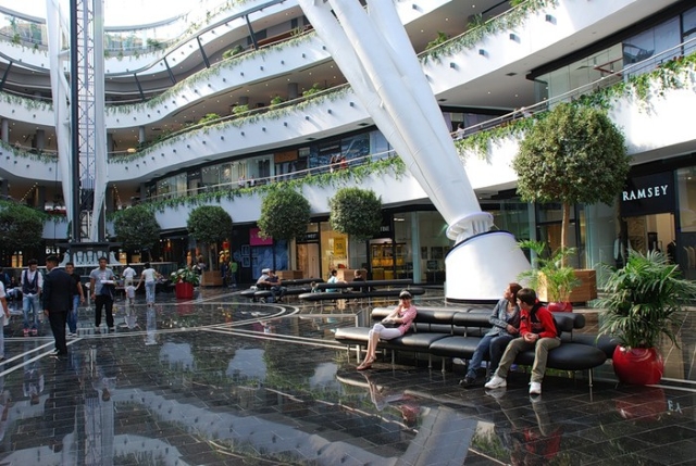 МВД пригрозило приостановлением деятельности ТРЦ, частным школам и детсадам