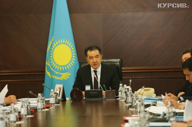 Правительство должно принять системные меры для обеспечения высоких темпов экономического роста