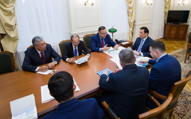 До конца года в школах и больницах ЗКО появится высокоскоростной Интернет