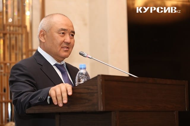 Умирзак Шукеев: Казахстан будет выращивать скот и доить коров по-американски