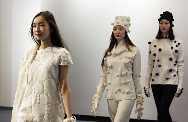 Кто поддерживает развитие fashion-индустрии в Казахстане?