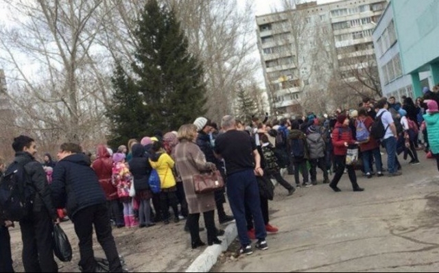 Пожар в астанинской школе: эвакуированы 2000 человек