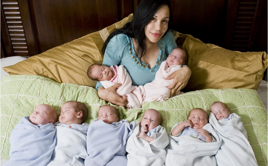 Мать 14-ти детей жалеет о карьере стриптизерши