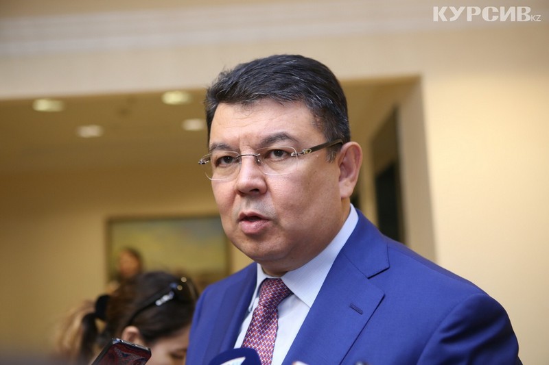 Бозумбаев о ценах на бензин: «Будет какое-то равновесие»