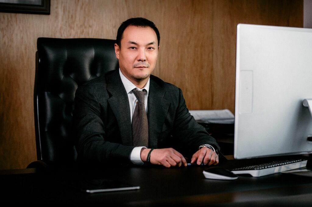 Аскар Достияров покидает пост главы ККМ