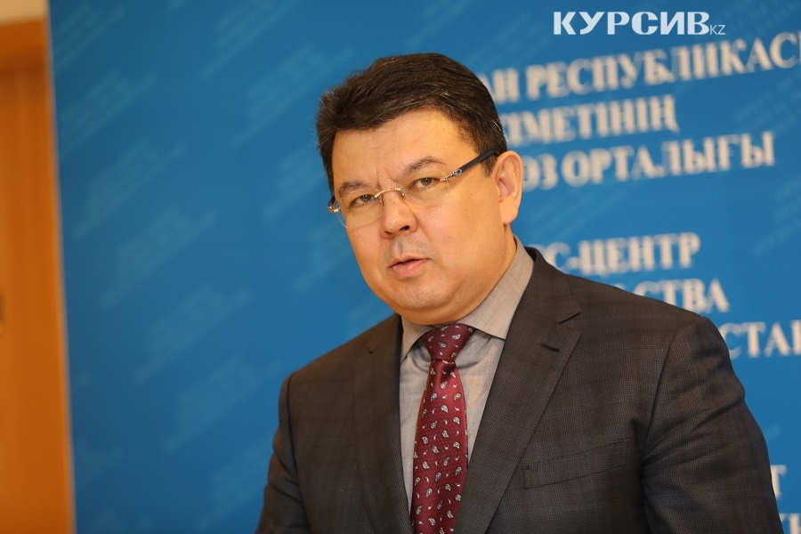 Бозумбаев: «Казахстану нужно придерживаться паритета цен на ГСМ с РФ»