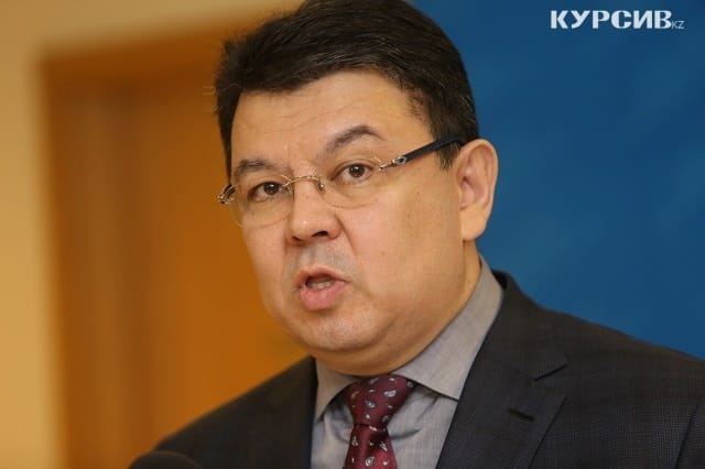 Бозумбаев: 300-320 тысяч баррелей в сутки добывается на Кашагане