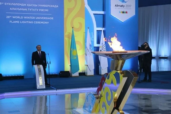 Н. Назарбаев принял участие в церемонии зажжения огня Универсиады-2017