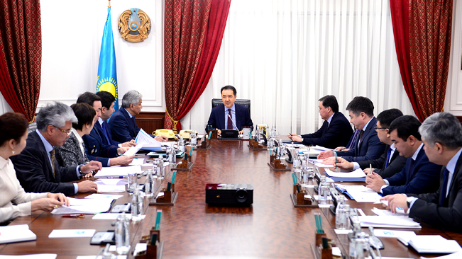 Б. Сагинтаев поручил завершить госорганам реорганизацию министерств за неделю