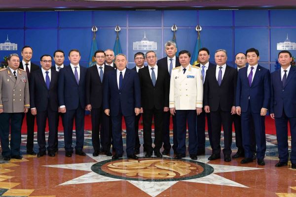 Н. Назарбаев принял участие в церемонии принесения присяги госслужащими