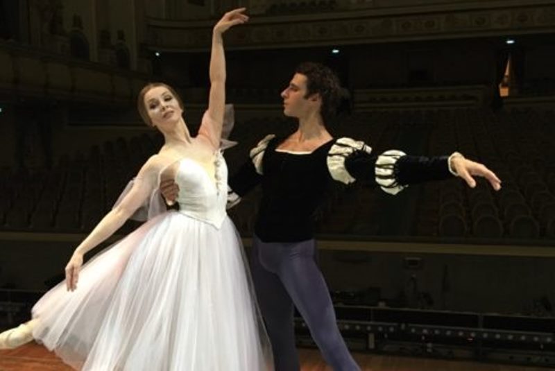 Звезды мирового балета «зажгли» на алматинской сцене