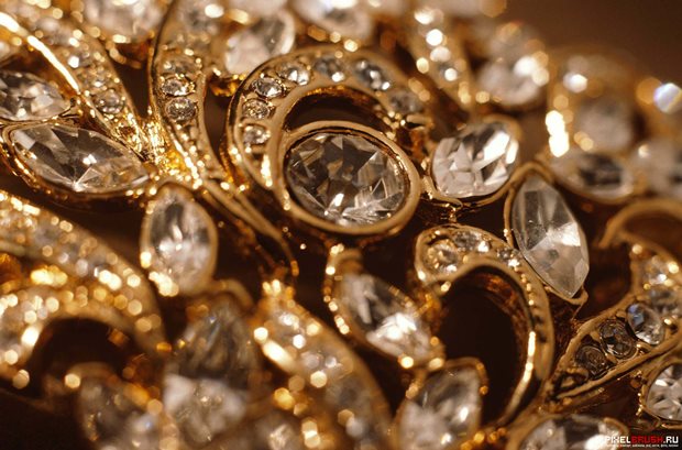 По итогам января золотые украшения подорожали на 12,1%, серебряные — на 6%