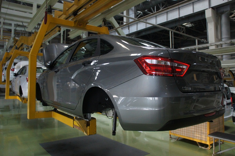 В Казахстане выпустили первые автомобили, оснащенные «тревожной» кнопкой