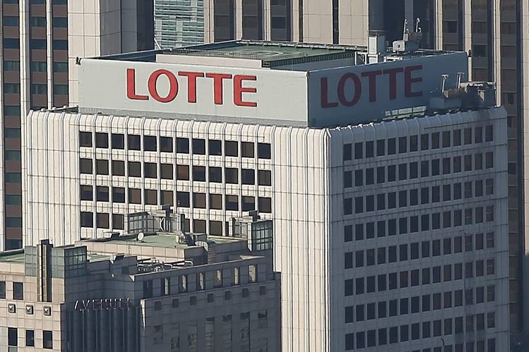 Китай развязал торговую войну против магазинов Lotte