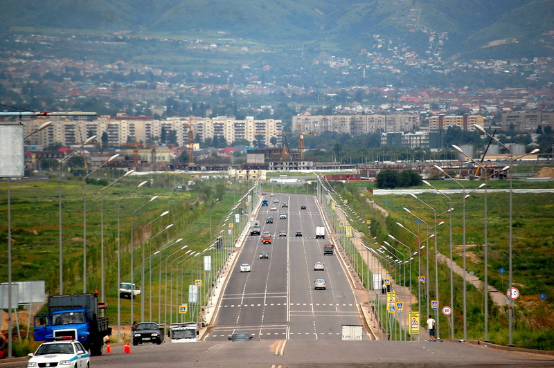 Алматинским предпринимателям выделили более 200 га земель для строительства производства