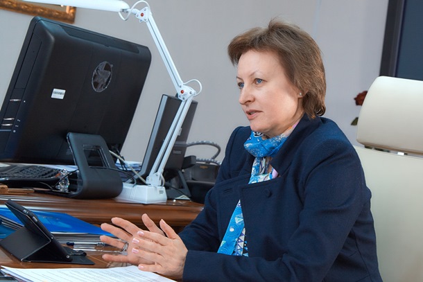 Елена Бахмутова: К медицинскому страхованию нужно относиться так же, как к обязательному страхованию ГПО автовладельцев