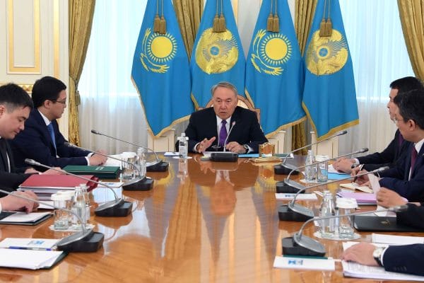 Нурсултан Назарбаев: Необходимо ускорить оздоровление банковского сектора страны