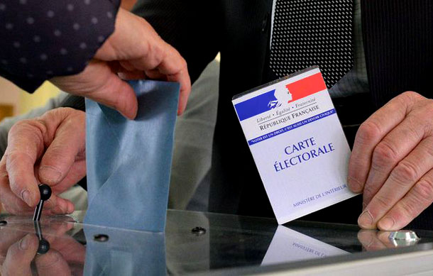 Эмманюэль Макрон и Марин Ле Пен выиграли первый тур президентских выборов во Франции