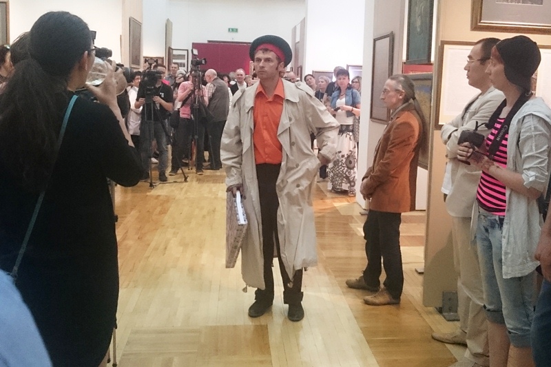 Миры сумасшедшего гения