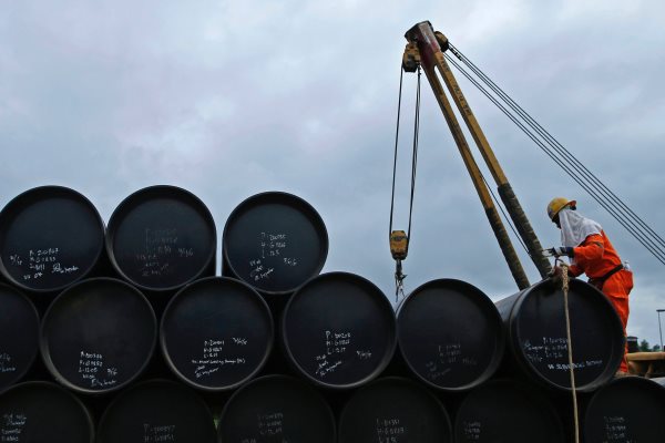 Договор о сокращении нефтедобычи могут продлить на весь 2018 год