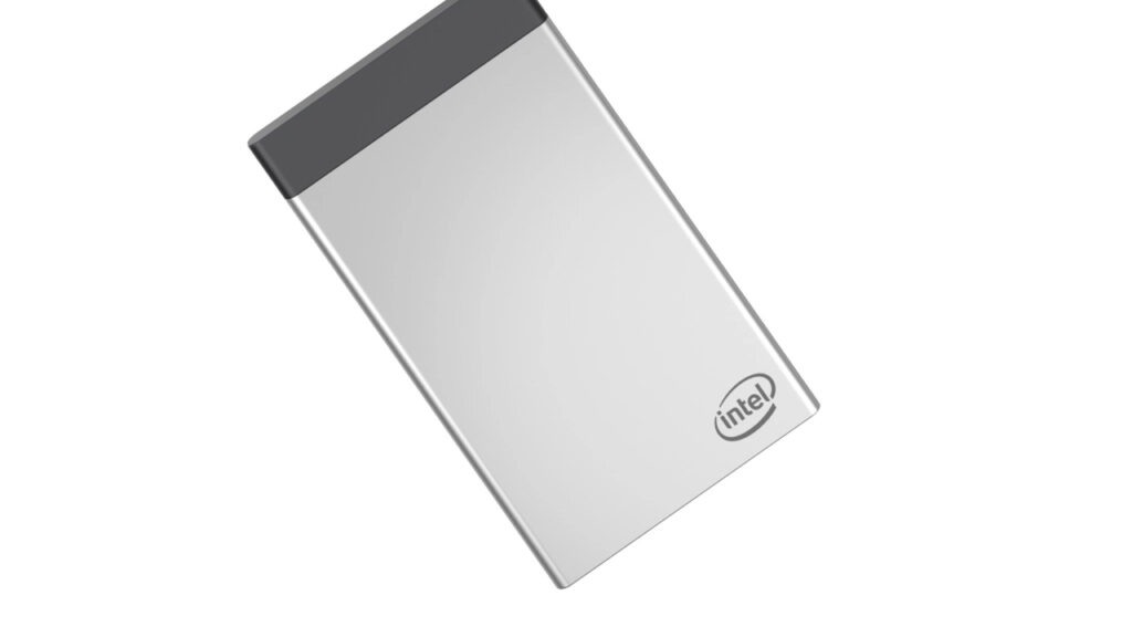 Компания Intel выпустила компьютер, не привышающий размера кредитки