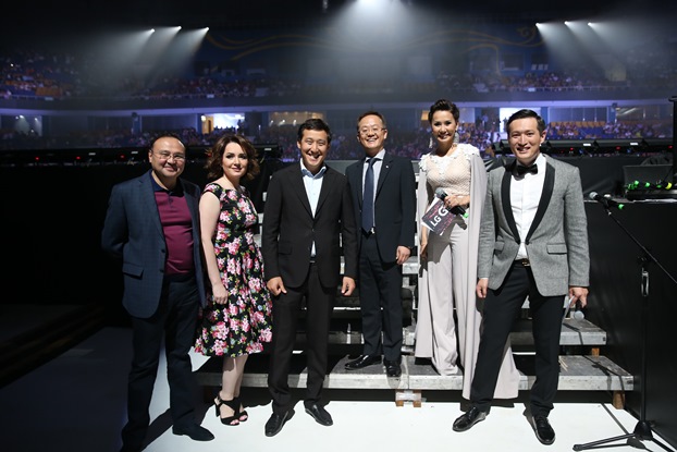 Компания LG провела концерт, посвященный флагманскому смартфону – LG G6