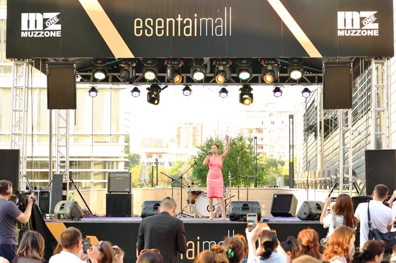 Музыкальное лето с Esentai Mall