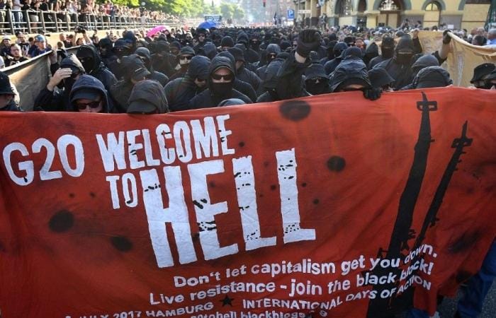 Почти 300 человек задержаны в Гамбурге с момента начала протестов