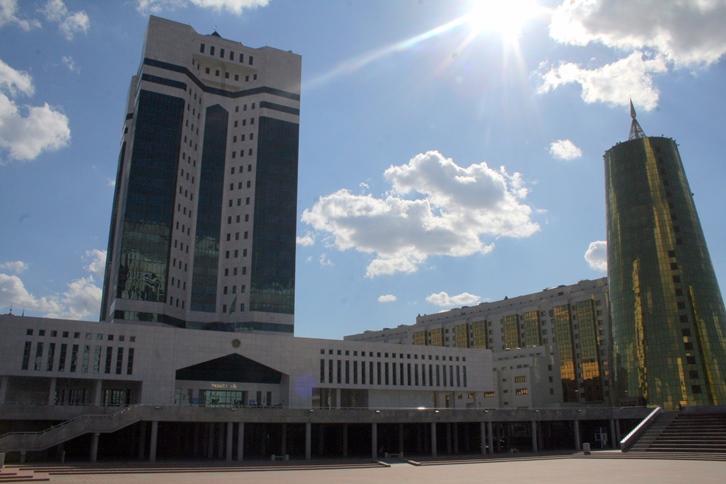 В Правительстве рассмотрены результаты госпрограммы «Нурлы Жол» за 2017 год