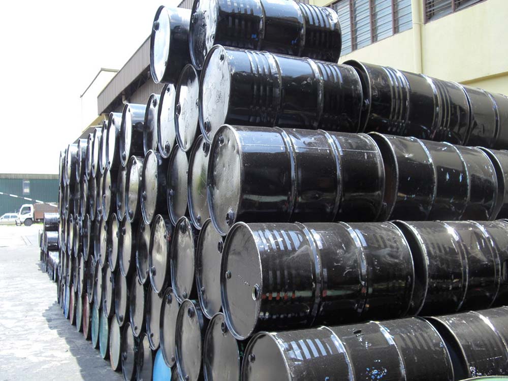 Казахстан увеличивает зависимость от импорта бензина и керосина