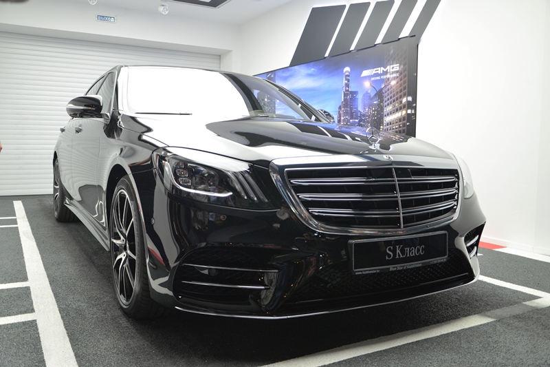 Новый S Klass в новом шоу руме AMG