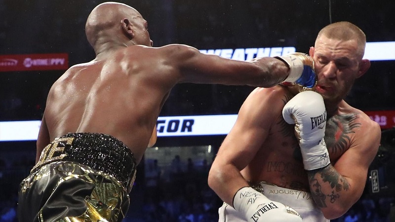Флойд Мэйуэзер победил Конора Макгрегора техническим нокаутом