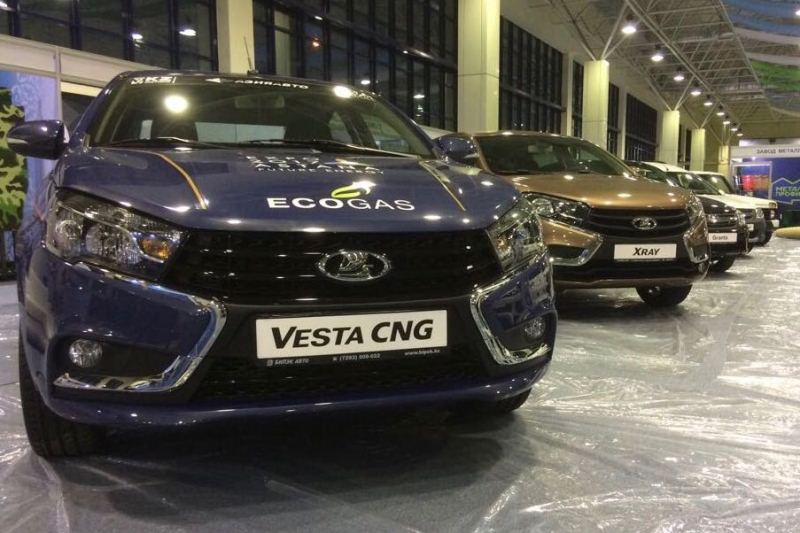 Казахстанские автомобили представили на межгосударственном форуме в Ташкенте