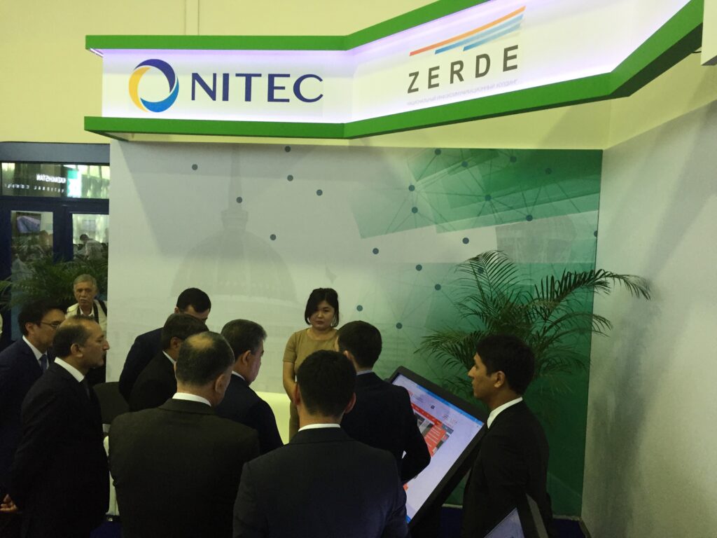 Президенты Казахстана и Узбекистана ознакомились с eGov